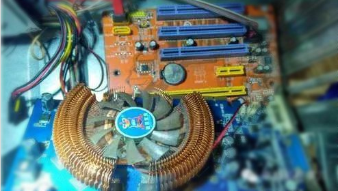 電腦開機(jī)黑屏