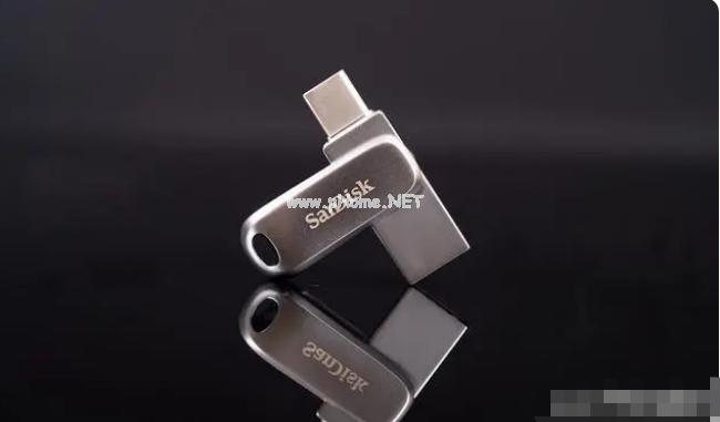 閃迪U盤外殼怎么拆卸