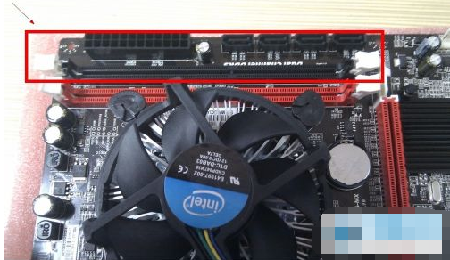 內(nèi)存條怎么裝